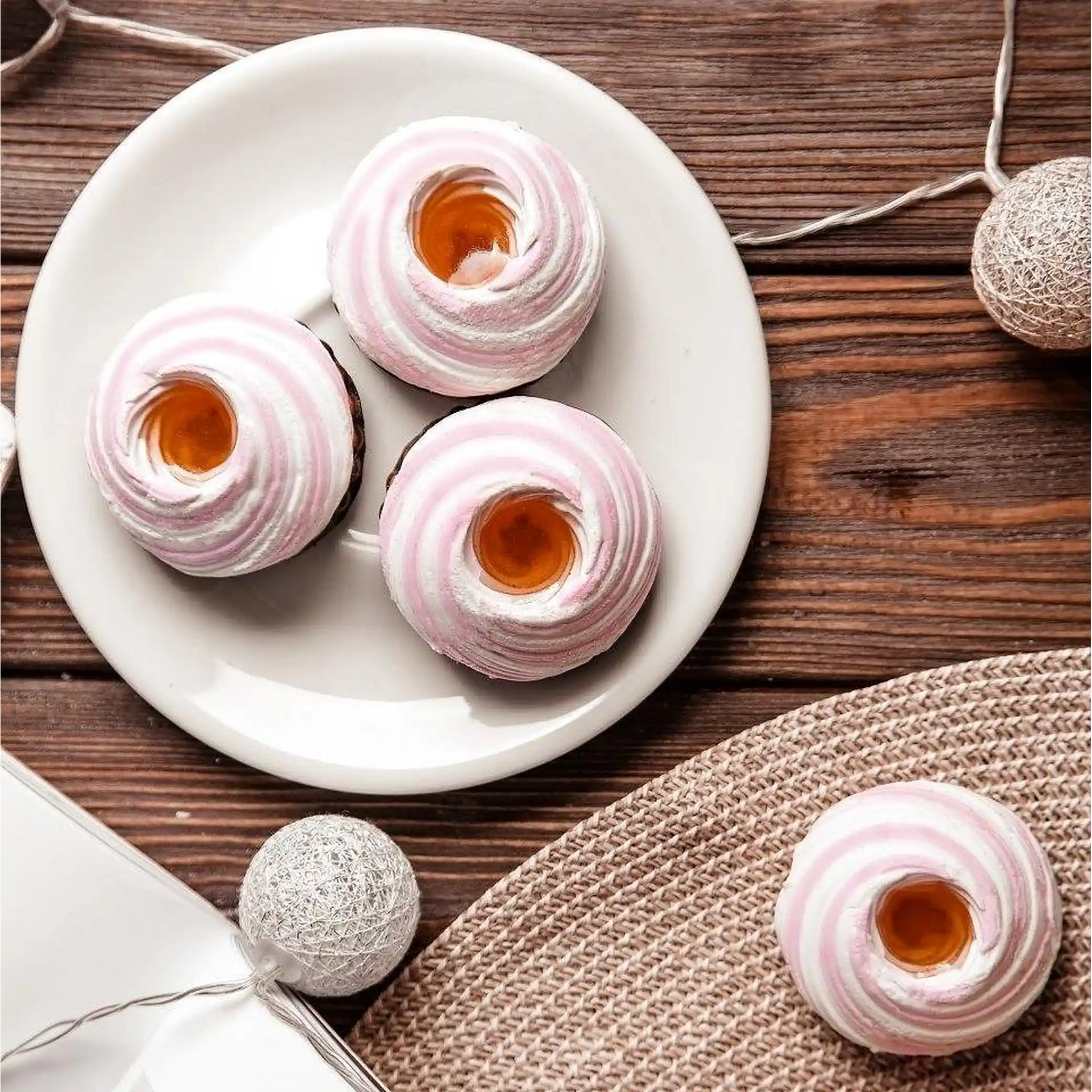 Cukrové sušenky „Marmeladka“ s malinovým aroma a zdobením, flow-pack, 500g